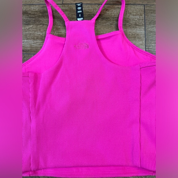 The North Face Women’s Guide Forward Rib Tanklette in Pink Glo Small, Pink Tank - Picture 5 of 7